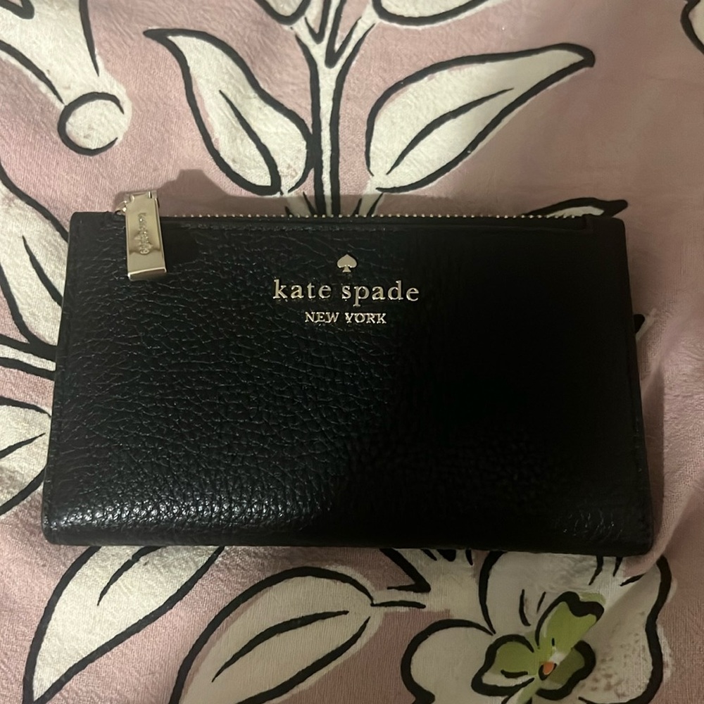 Kate Spade bifold wallet